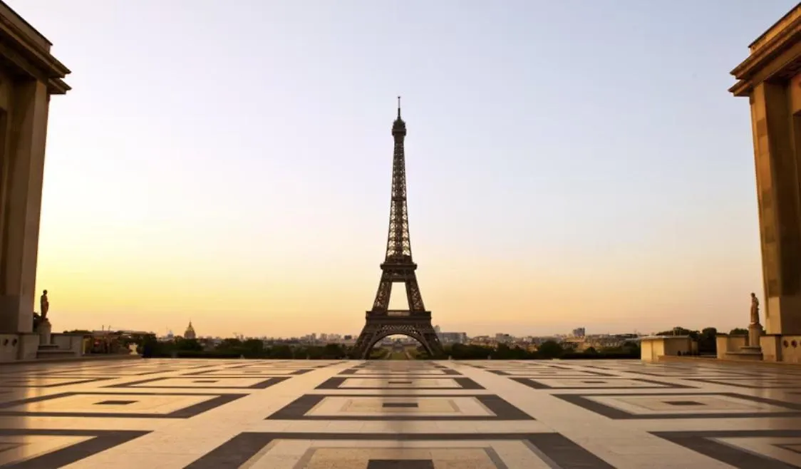 Gorgeous Paris Eiffel Tower Apartment